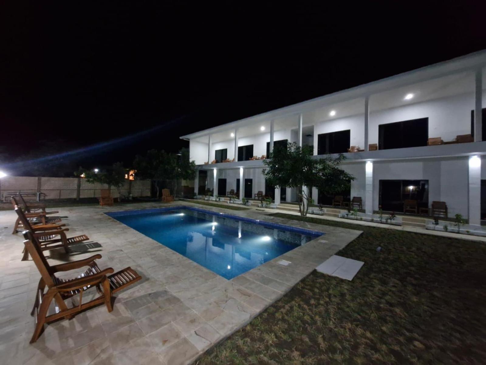 Satu Hati Hotel Ekas Exterior photo