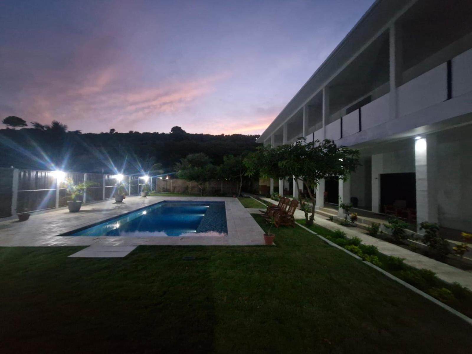 Satu Hati Hotel Ekas Exterior photo