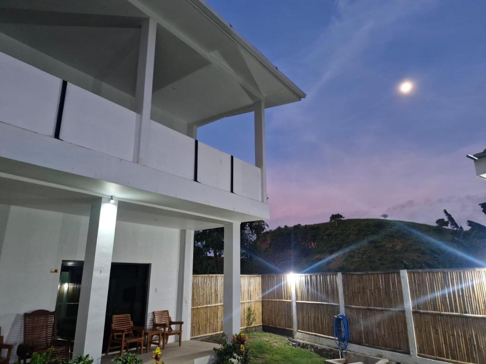 Satu Hati Hotel Ekas Exterior photo