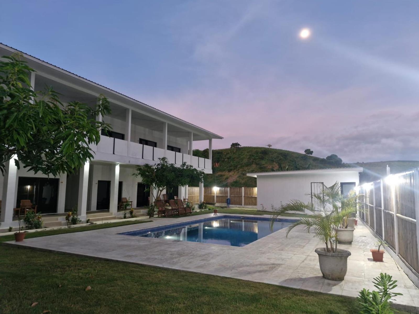 Satu Hati Hotel Ekas Exterior photo
